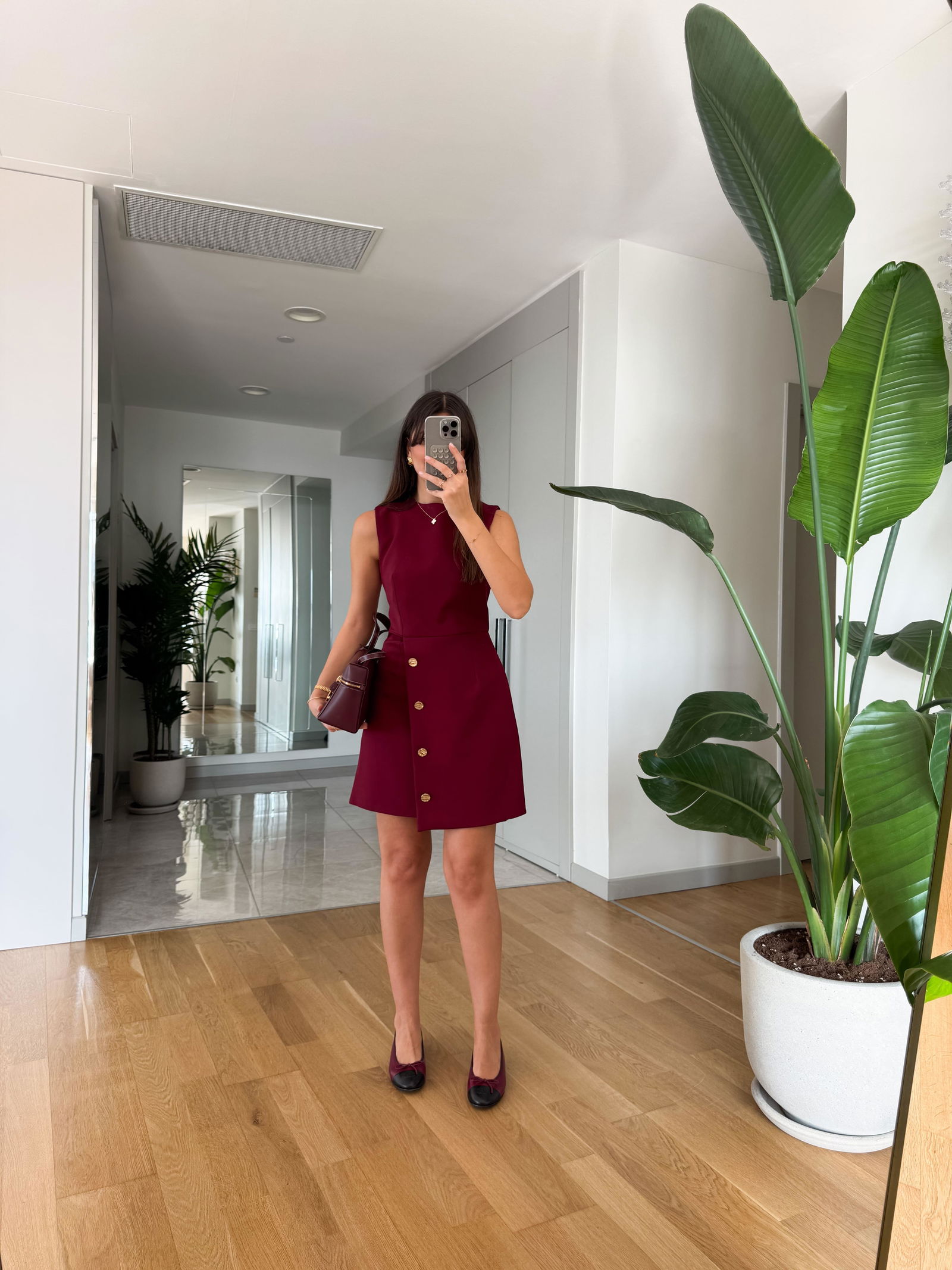 Robe Perla à texture unie avec détails à boutons dorés - صورة 4 thumbnail