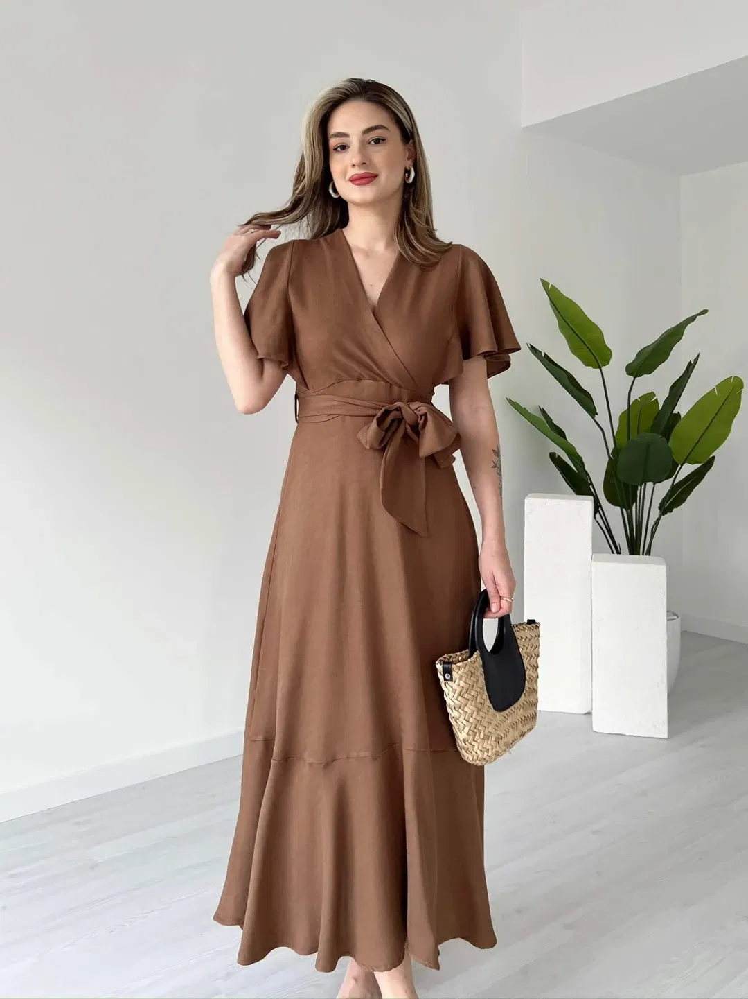 Robe en lin avec manches à volants - صورة 14 thumbnail