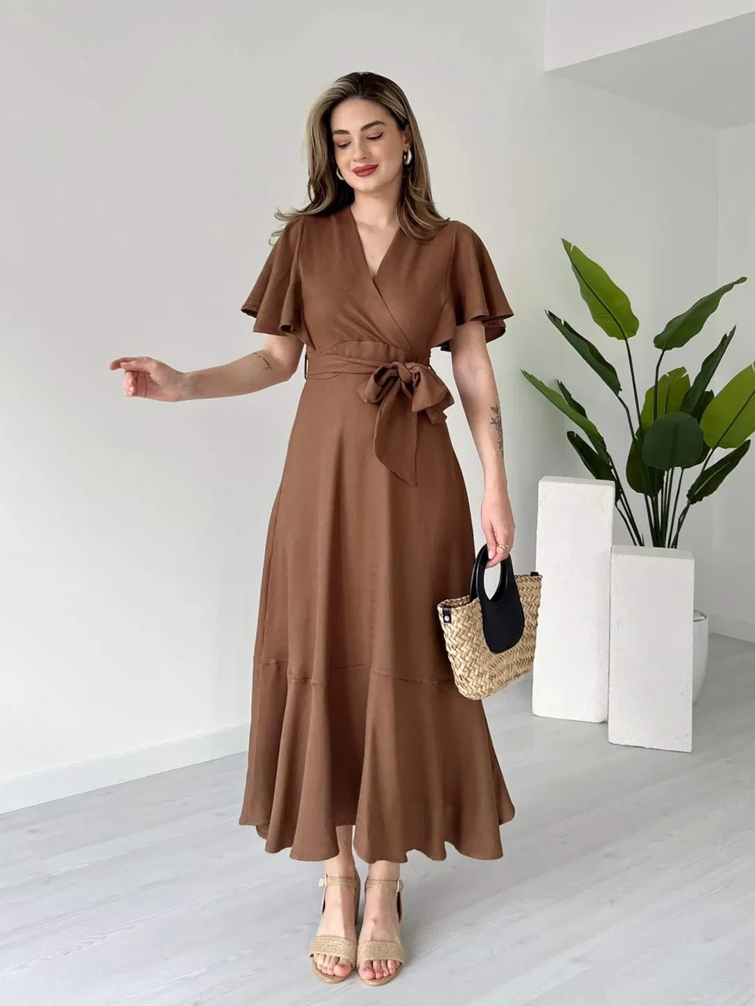 Robe en lin avec manches à volants - صورة 15 thumbnail