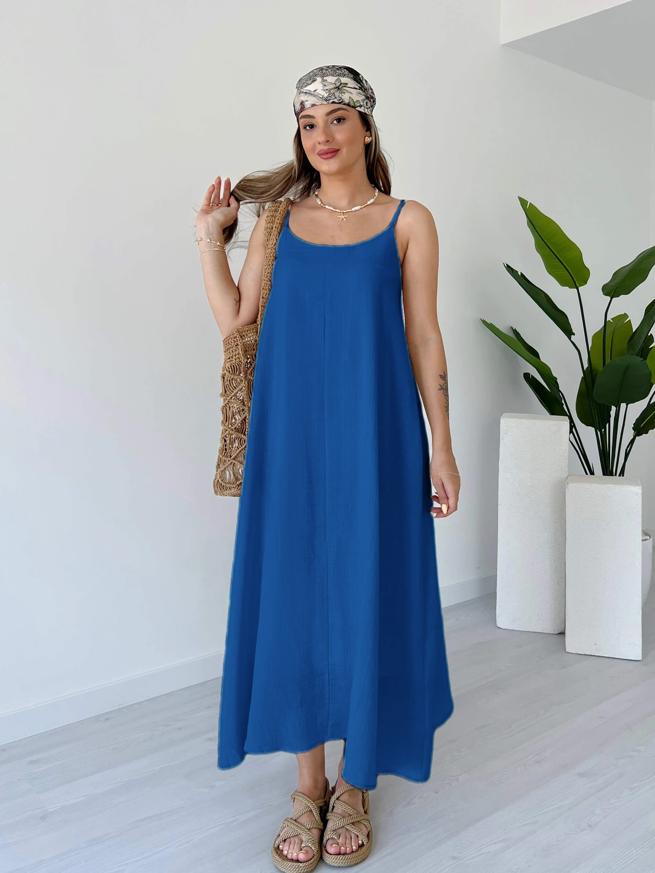 Robe en crepe froissé a bretelles - صورة 11 thumbnail