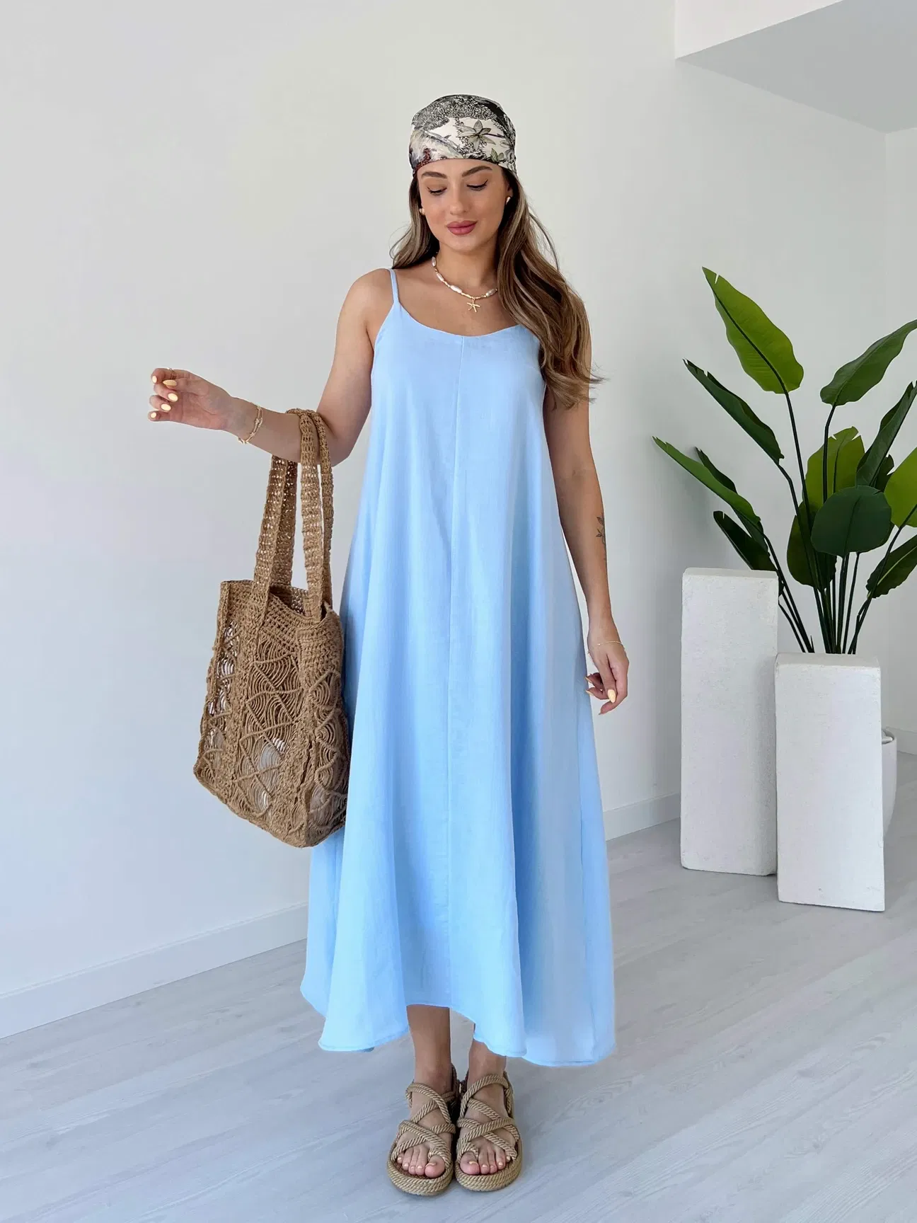 Robe en crepe froissé a bretelles
